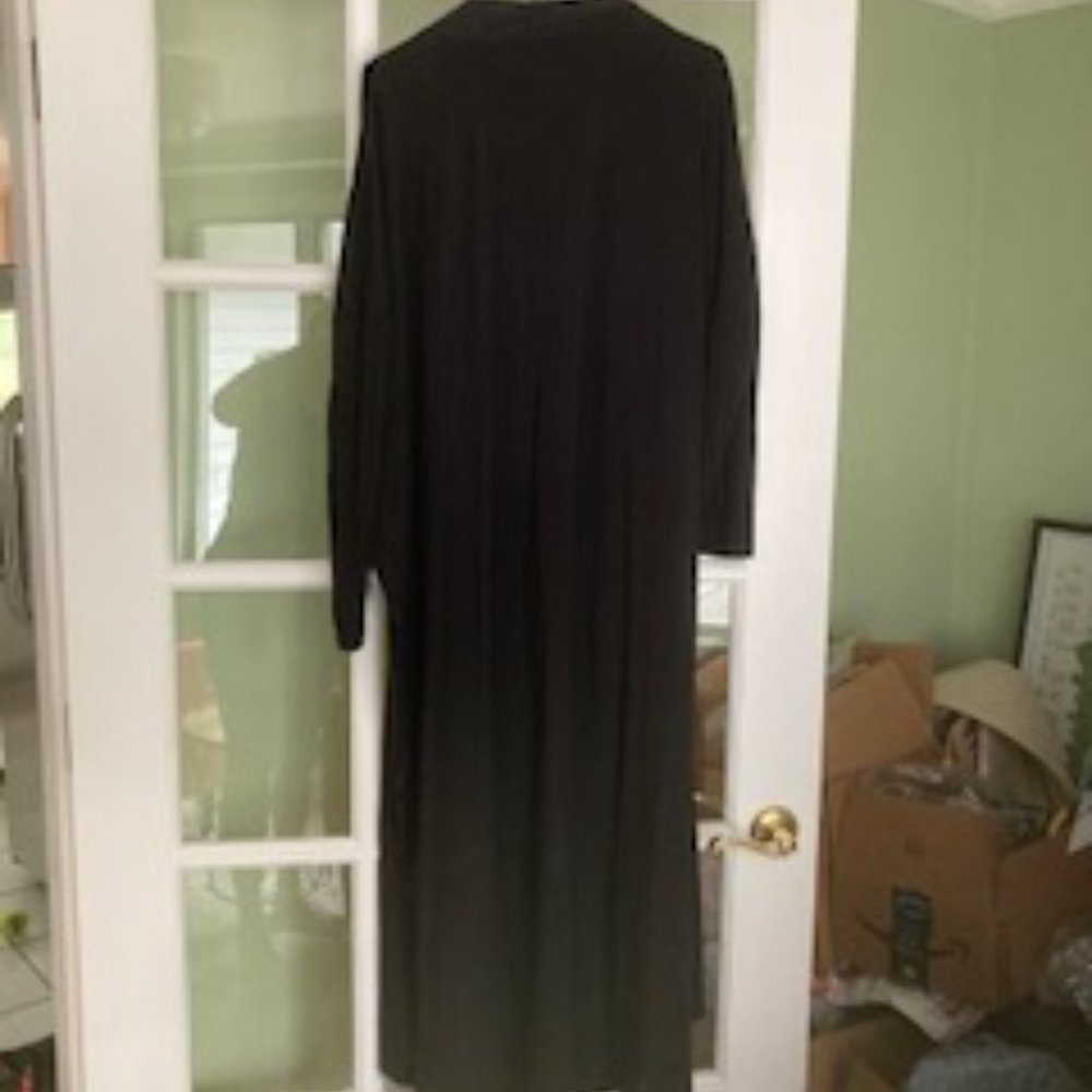 Alhleta New with Tags Model Robe - Picture 2 of 5